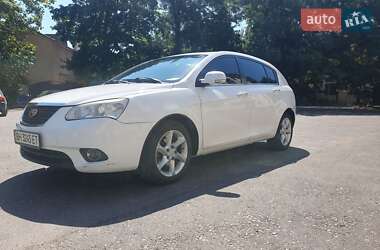 Хетчбек Geely Emgrand 7 (EC7) 2014 в 