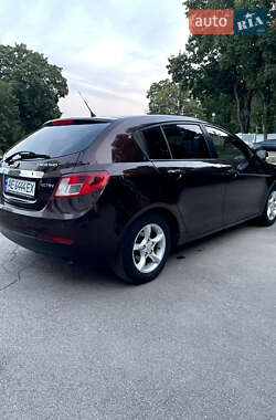 Хэтчбек Geely Emgrand 7 (EC7) 2011 в 