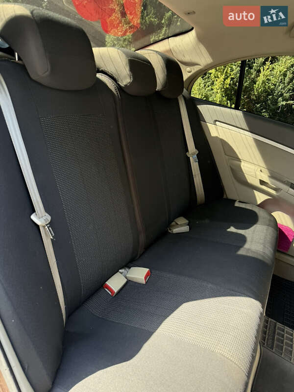 Седан Geely Emgrand 7 (EC7) 2011 в Києві