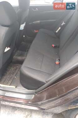 Седан Geely Emgrand 7 (EC7) 2013 в 