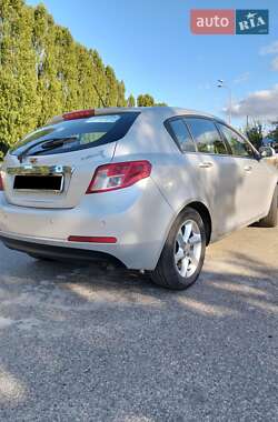 Хетчбек Geely Emgrand 7 (EC7) 2014 в 