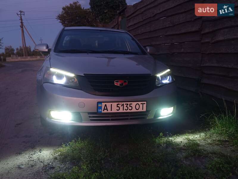 Седан Geely Emgrand 7 (EC7) 2013 в 