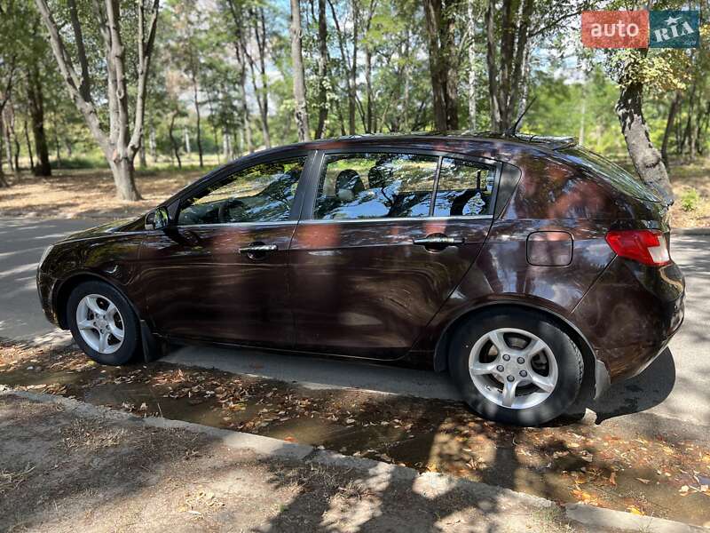 Хетчбек Geely Emgrand 7 (EC7) 2013 в Кривому Розі