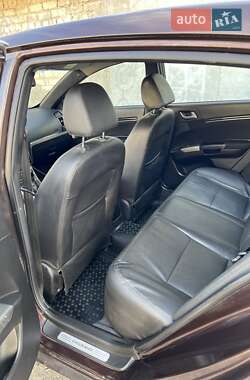 Хетчбек Geely Emgrand 7 (EC7) 2013 в 