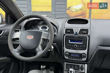 Хэтчбек Geely Emgrand 7 (EC7) 2013 в 