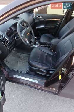 Седан Geely Emgrand 7 (EC7) 2012 в 