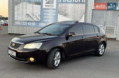 Хетчбек Geely Emgrand 7 (EC7) 2013 в 