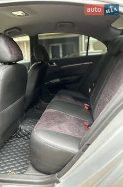 Седан Geely Emgrand 7 (EC7) 2014 в 