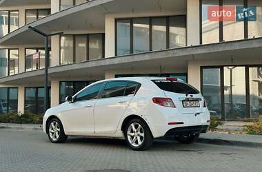 Хэтчбек Geely Emgrand 7 (EC7) 2014 в 