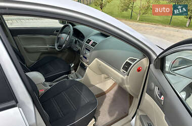 Седан Geely Emgrand 7 (EC7) 2012 в 