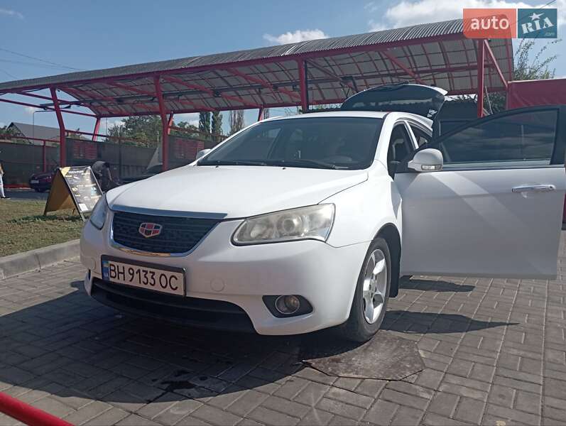 Хэтчбек Geely Emgrand 7 (EC7) 2012 в 