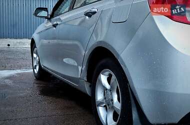 Хэтчбек Geely Emgrand 7 (EC7) 2011 в 