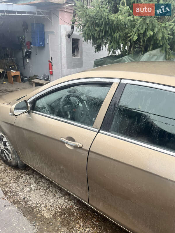 Седан Geely Emgrand 7 (EC7) 2013 в Новомосковську
