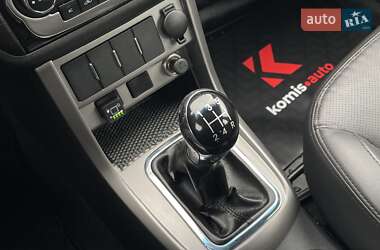 Хетчбек Geely Emgrand 7 (EC7) 2013 в 