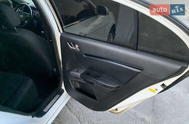 Седан Geely Emgrand 7 (EC7) 2013 в  фото 17 Седан Geely Emgrand 7 (EC7) 2013 в