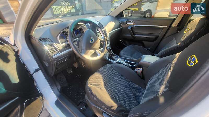 Седан Geely Emgrand 7 (EC7) 2017 в Нікополі