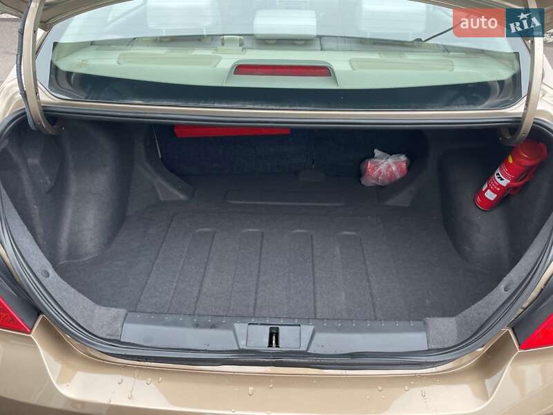 Седан Geely Emgrand 7 (EC7) 2012 в Києві