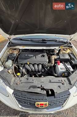 Хетчбек Geely Emgrand 7 (EC7) 2013 в 