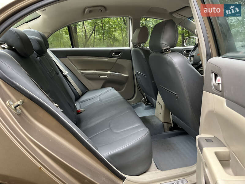 Седан Geely Emgrand 7 (EC7) 2012 в Києві