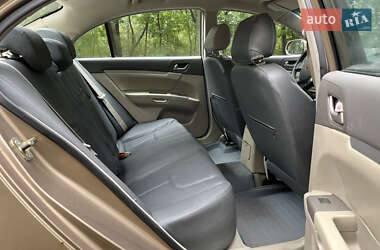 Седан Geely Emgrand 7 (EC7) 2012 в 