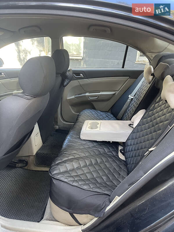 Седан Geely Emgrand 7 (EC7) 2011 в Коцюбинському