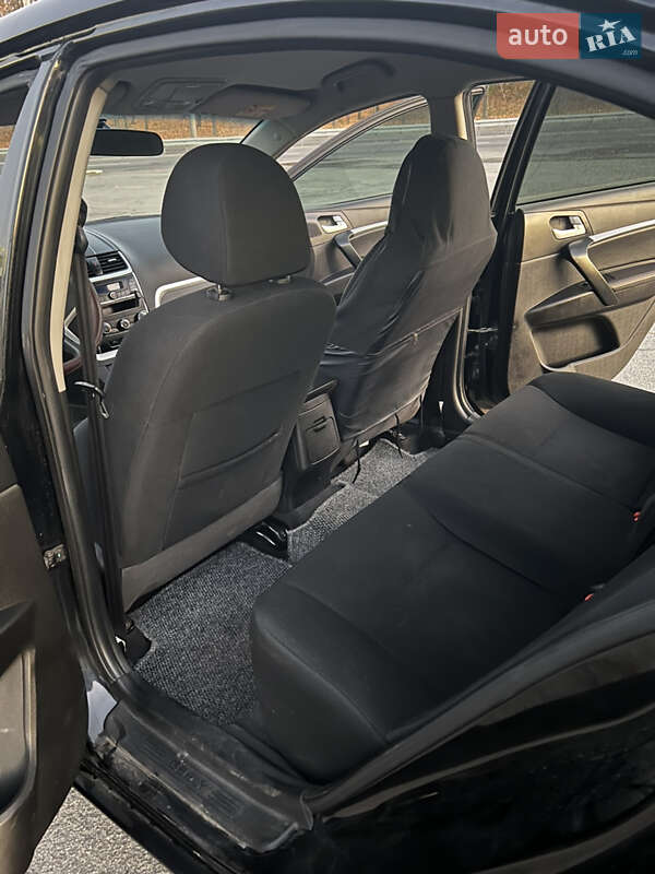Седан Geely Emgrand 7 (EC7) 2016 в Дніпрі