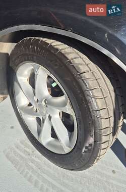 Хэтчбек Geely Emgrand 7 (EC7) 2013 в 