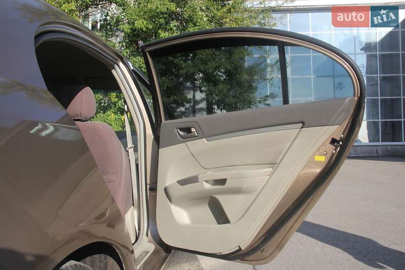 Седан Geely Emgrand 7 (EC7) 2011 в Кривому Розі