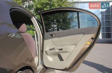Седан Geely Emgrand 7 (EC7) 2011 в 