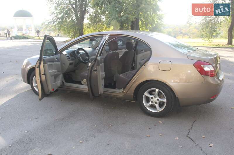 Седан Geely Emgrand 7 (EC7) 2011 в Кривому Розі