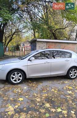 Хэтчбек Geely Emgrand 7 (EC7) 2014 в  фото 3 Хэтчбек Geely Emgrand 7 (EC7) 2014 в