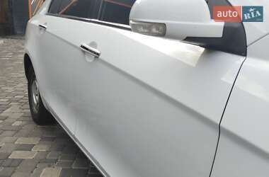 Седан Geely Emgrand 7 (EC7) 2012 в  фото 4 Седан Geely Emgrand 7 (EC7) 2012 в