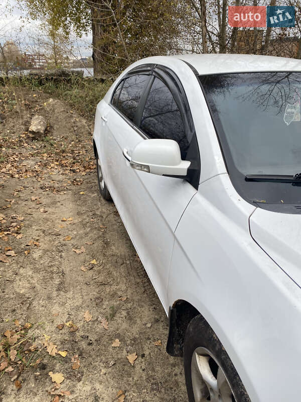 Седан Geely Emgrand 7 (EC7) 2013 в Києві
