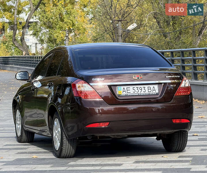 Седан Geely Emgrand 7 (EC7) 2012 в Дніпрі
