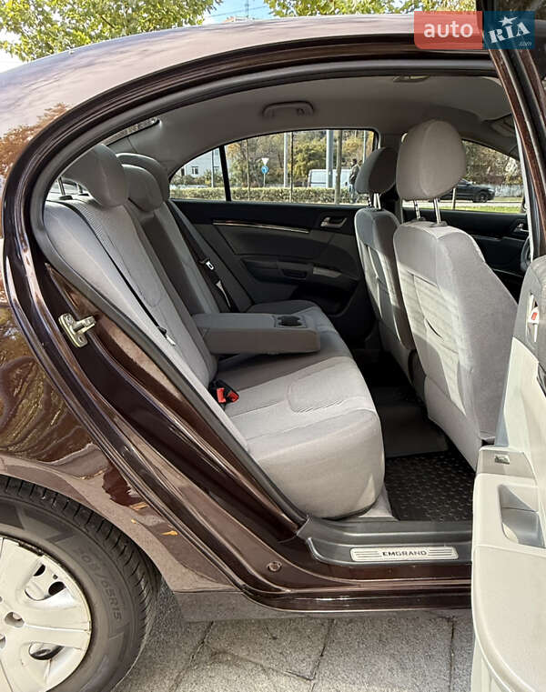 Седан Geely Emgrand 7 (EC7) 2012 в Дніпрі