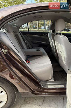Седан Geely Emgrand 7 (EC7) 2012 в 