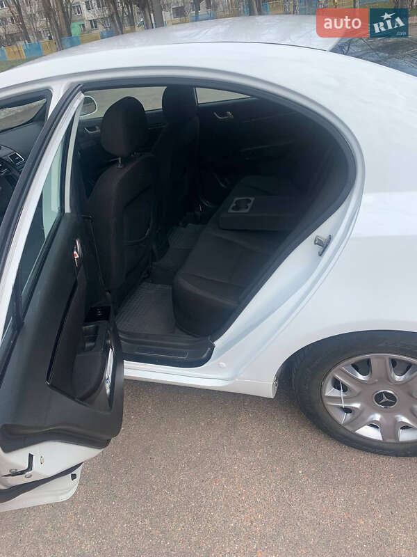 Седан Geely Emgrand 7 (EC7) 2015 в Киеве фото 9 Седан Geely Emgrand 7 (EC7) 2015 в Киеве