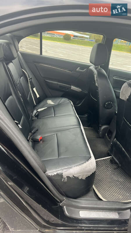 Седан Geely Emgrand 7 (EC7) 2013 в Ужгороде