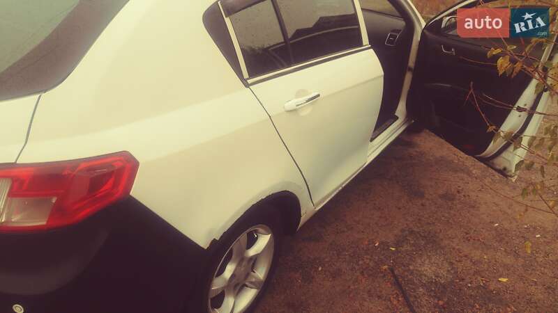 Хэтчбек Geely Emgrand 7 (EC7) 2014 в Николаеве фото 6 Хэтчбек Geely Emgrand 7 (EC7) 2014 в Николаеве