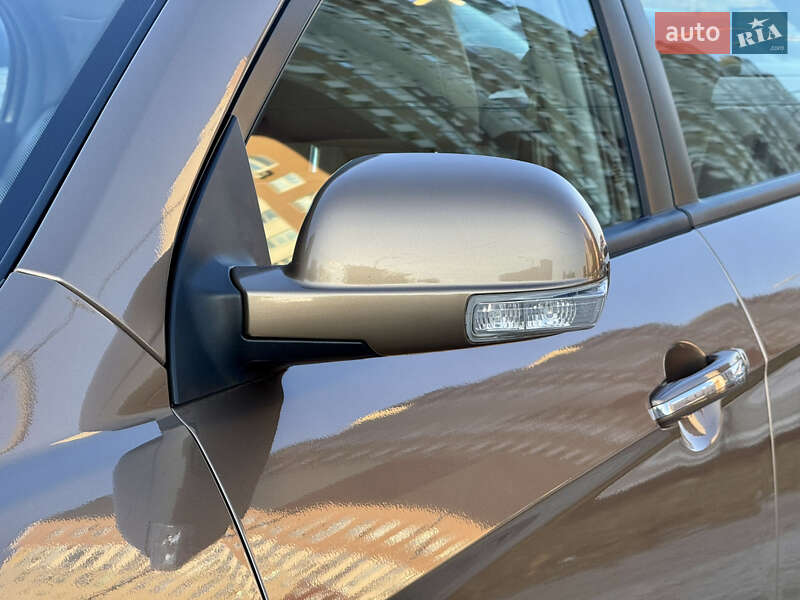 Седан Geely Emgrand 7 (EC7) 2012 в Киеве