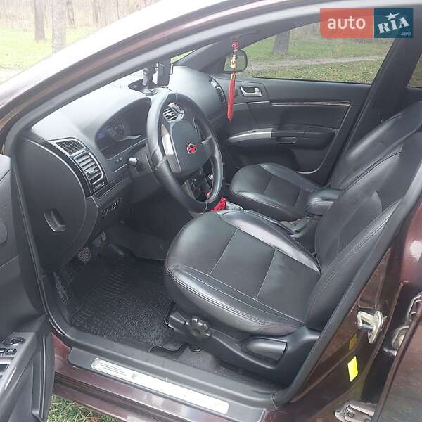 Седан Geely Emgrand 7 (EC7) 2013 в Дніпрі