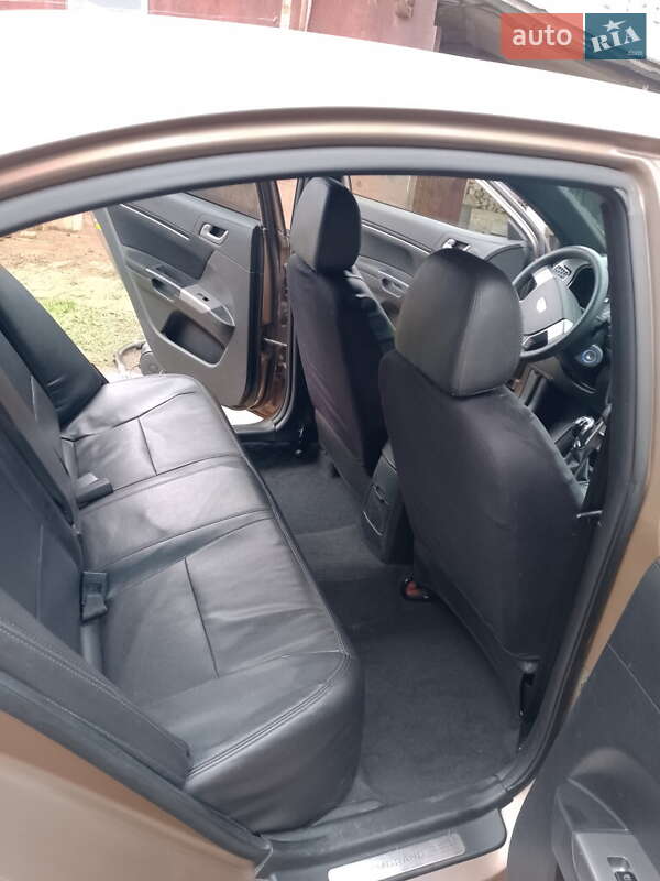 Седан Geely Emgrand 7 (EC7) 2013 в Рожище