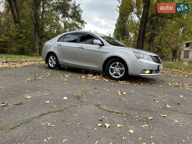 Седан Geely Emgrand 7 (EC7) 2013 в Кривом Роге