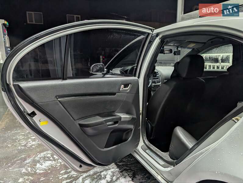 Седан Geely Emgrand 7 (EC7) 2014 в Івано-Франківську