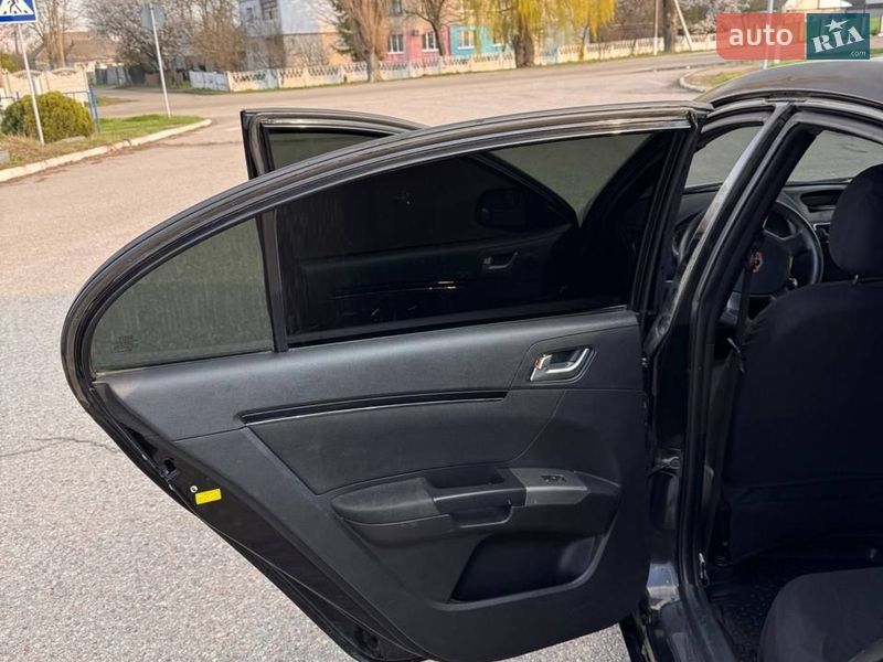 Седан Geely Emgrand 7 (EC7) 2013 в Голубовке