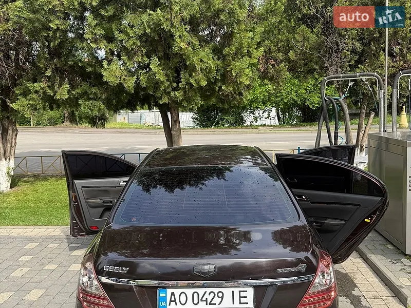 Geely Emgrand 2013