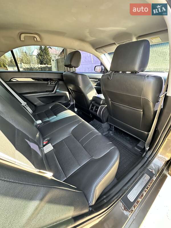 Седан Geely Emgrand 8 (EC8) 2014 в Киеве