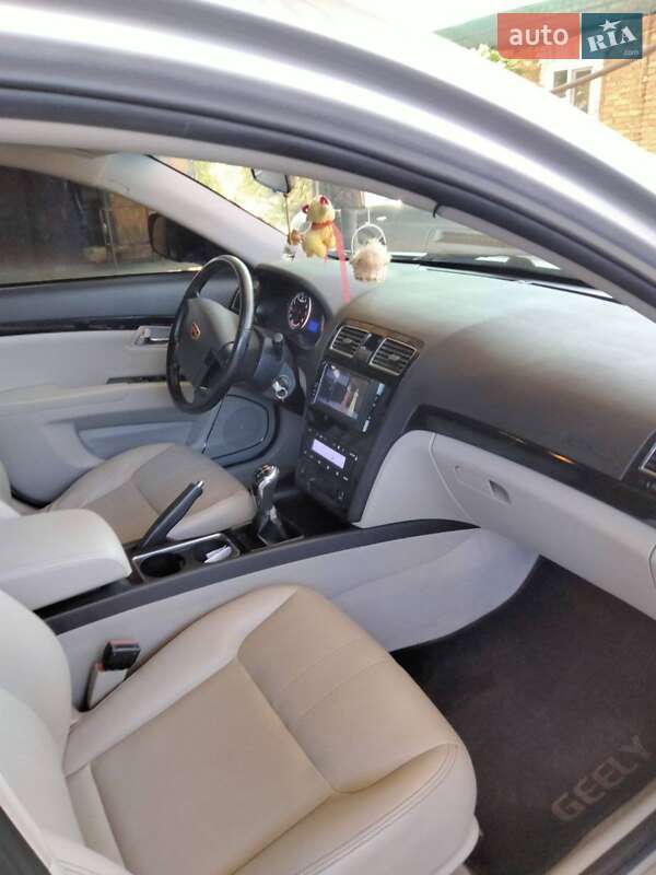 Седан Geely Emgrand 8 (EC8) 2013 в Казанке