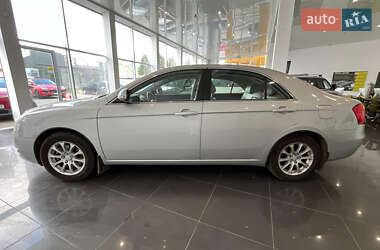 Седан Geely Emgrand 8 (EC8) 2013 в 