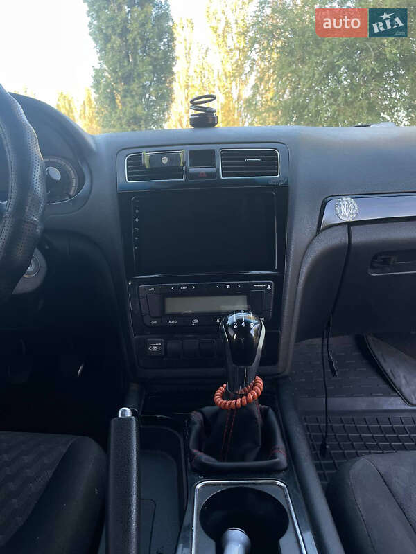 Седан Geely Emgrand 8 (EC8) 2014 в Николаеве